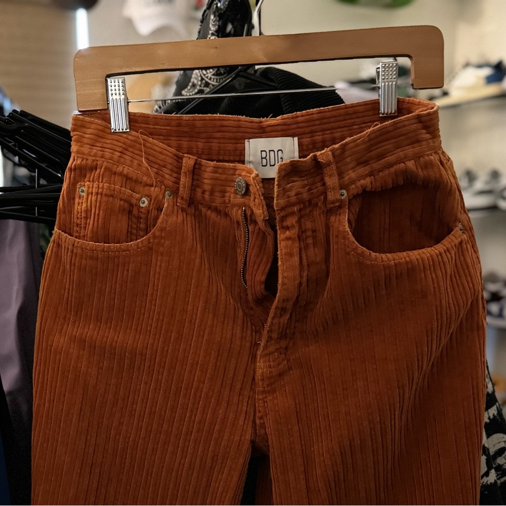 BDG women’s corduroy burnt orange high rise baggy jeans size 29